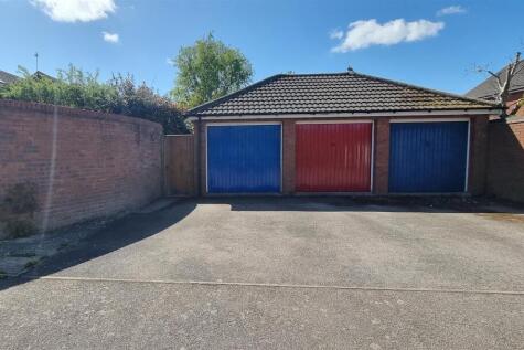 Garage &amp; Parking to rear