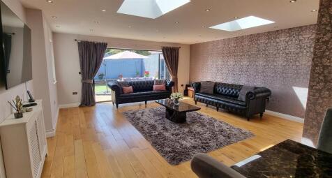 Family /Dining Room