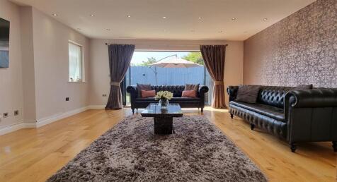 Family /Dining Room