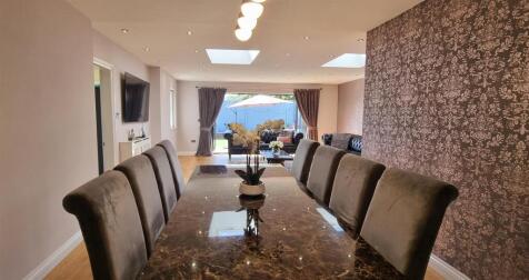 Family /Dining Room