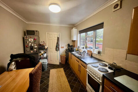 Downstairs Kitche...
