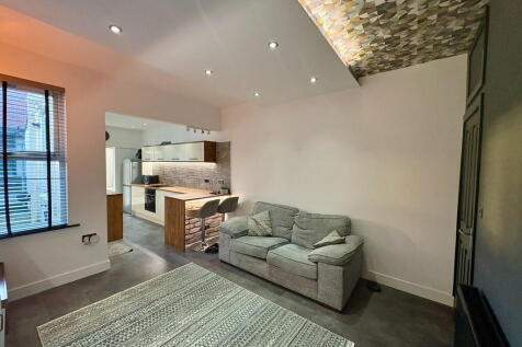 Dining/Snug area
