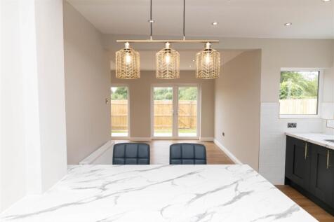 Kitchen/Living Area