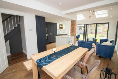 Kitchen/Family Room