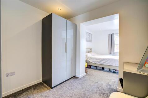 Walk In Wardrobe