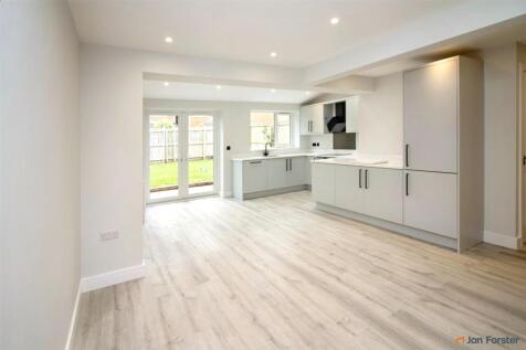 Lounge/Kitchen
