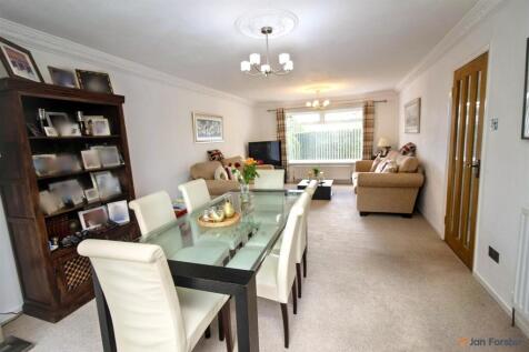 Lounge Dining Room