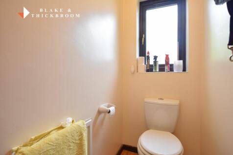 GROUND FLOOR CLOAKROOM