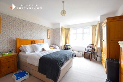 FIRST FLOOR: BEDROOM ONE