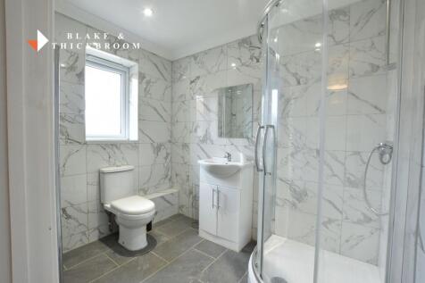 EN SUITE SHOWER ROOM