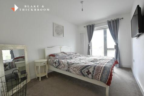 FIRST FLOOR: BEDROOM ONE
