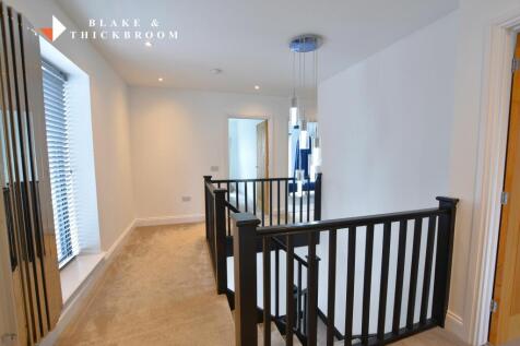 GALLERIED LANDING