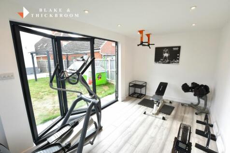 OFFICE/GYM