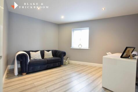 STUDY / BEDROOM SIX