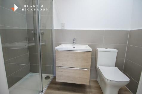 ENSUITE SHOWER ROOM