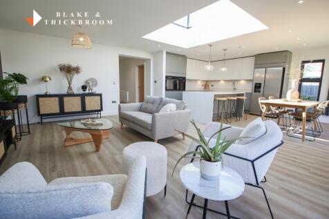 KITCHEN/DINING/LIVING ROOM