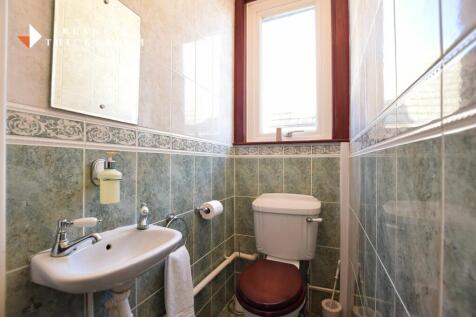 SEPARATE WC