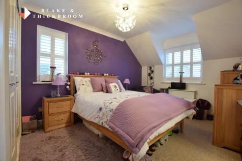 FIRST FLOOR: BEDROOM ONE
