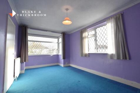 FIRST FLOOR: BEDROOM ONE