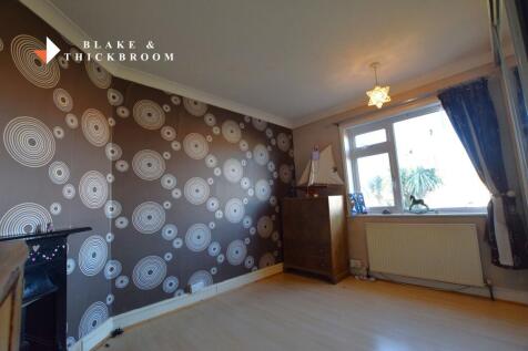 FIRST FLOOR: BEDROOM ONE