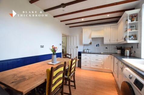 KITCHEN BREAKFAST ROOM
