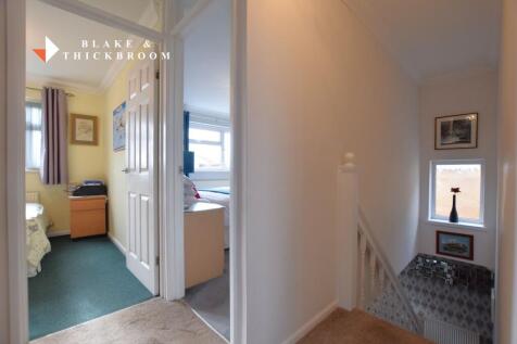 FIRST FLOOR LANDING