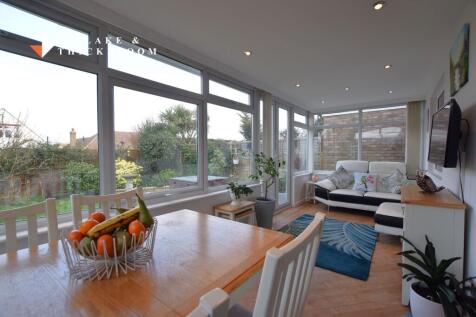 KITCHEN/SUN  LOUNGE