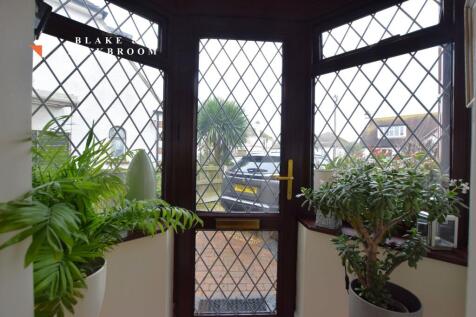 ENTRANCE PORCH