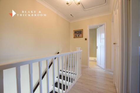 FIRST FLOOR LANDING