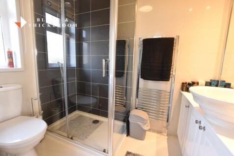 EN SUITE SHOWER ROOM