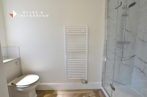 EN SUITE SHOWER ROOM