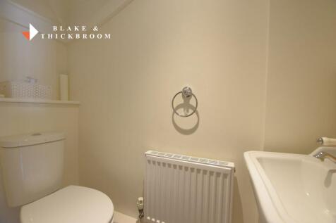 GROUND FLOOR CLOAKROOM
