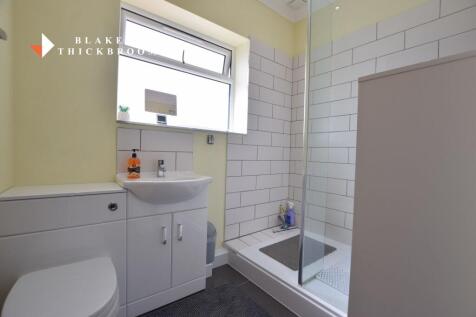 EN SUITE SHOWER ROOM