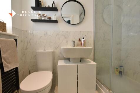 EN SUITE SHOWER ROOM