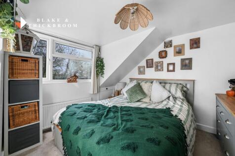 FIRST FLOOR: BEDROOM ONE