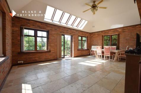 GARDEN ROOM