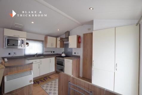 LOUNGE / KITCHEN / DINER