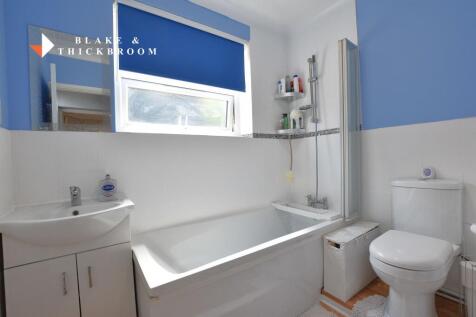 GROUND FLOOR BATHROOM