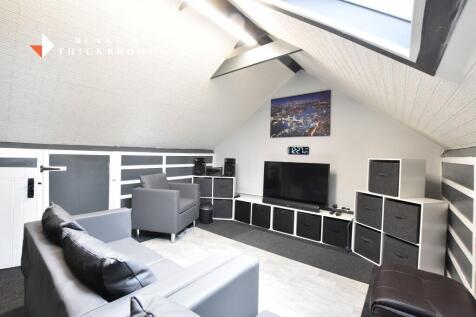 LOFT ROOM
