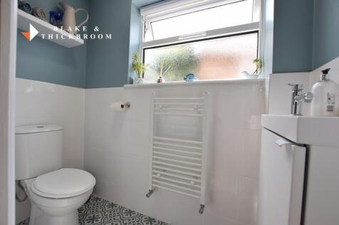 GROUND FLOOR CLOAKROOM