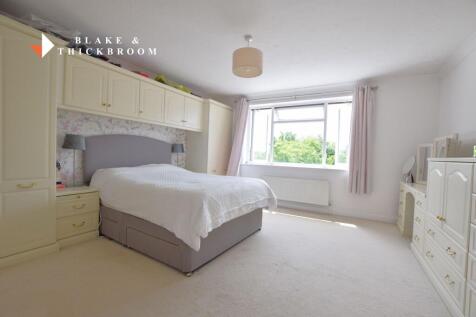 FIRST FLOOR: BEDROOM ONE