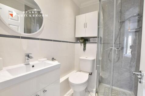 EN SUITE SHOWER ROOM