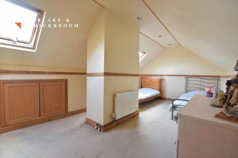 SECOND FLOOR: LOFT ROOM