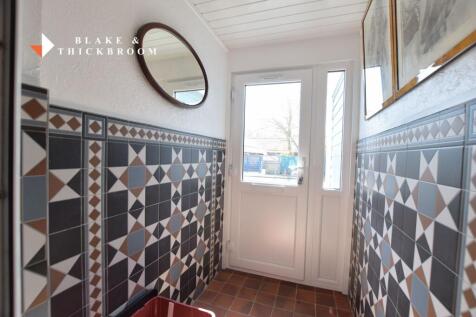 ENTRANCE PORCH