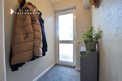 ENTRANCE PORCH