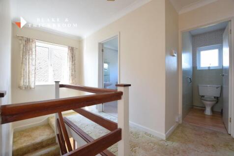 FIRST FLOOR LANDING