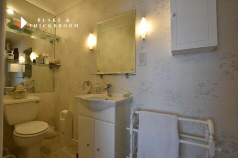 EN SUITE SHOWER ROOM