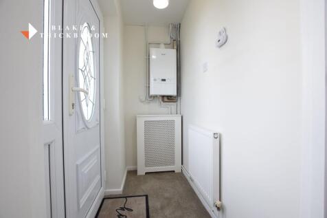 ENTRANCE PORCH