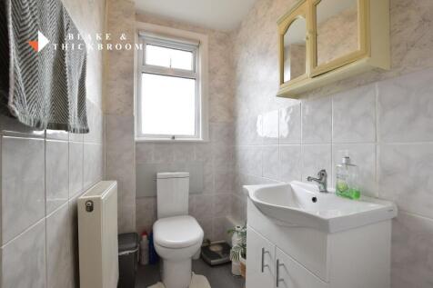 FIRST FLOOR WC