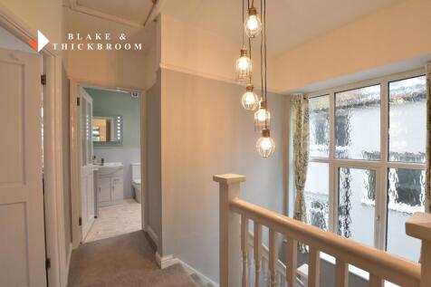 FIRST FLOOR GALLERIED LANDING